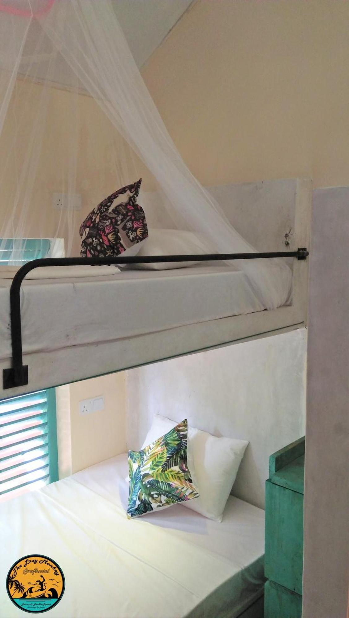 Lazy Monkey Surfhostel - Sri Lanka Dikwella Bagian luar foto