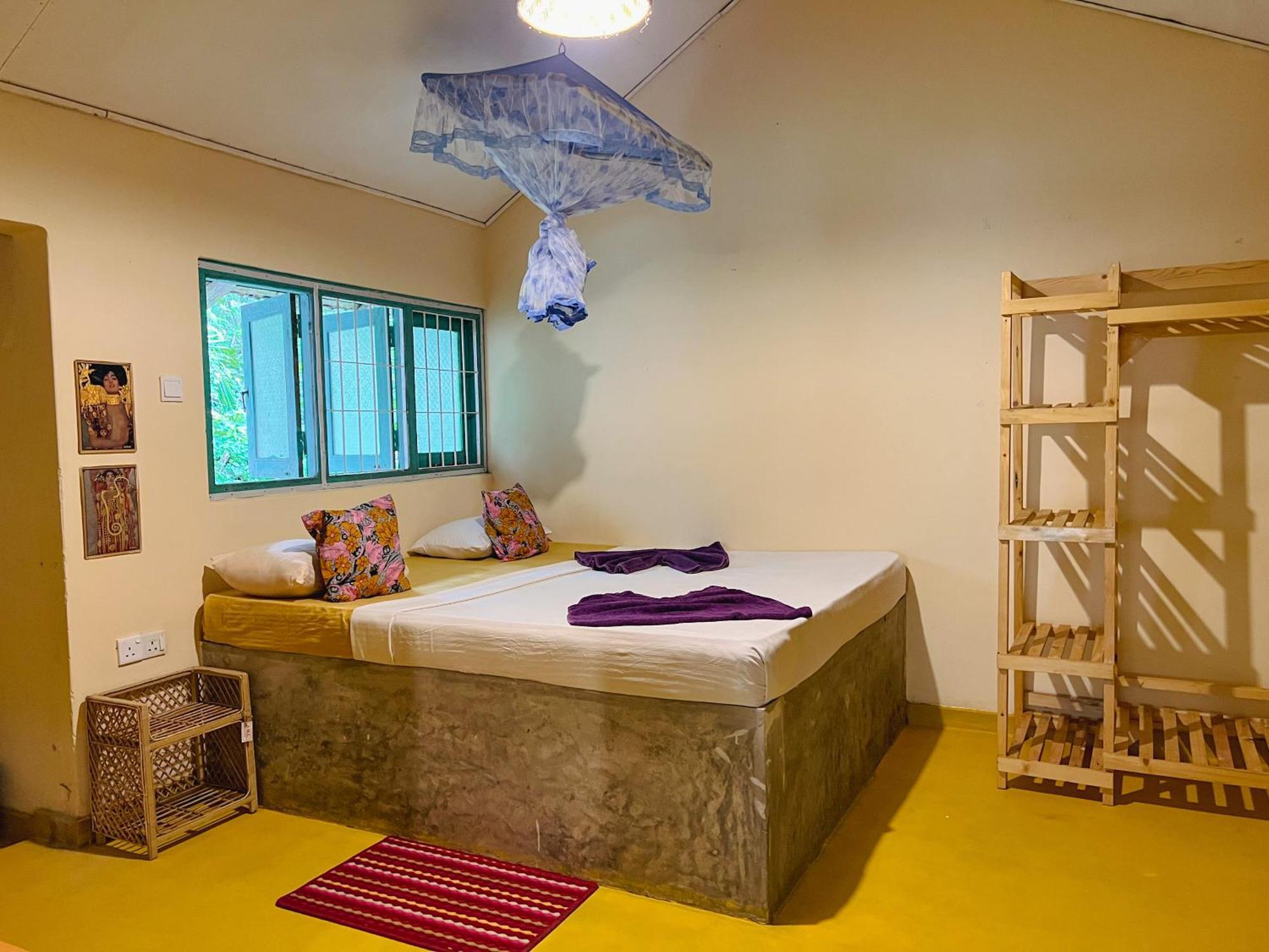 Lazy Monkey Surfhostel - Sri Lanka Dikwella Bagian luar foto